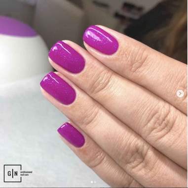 לק ג'ל לילה מילאנו 233 – Purple fluo glitter : image 1